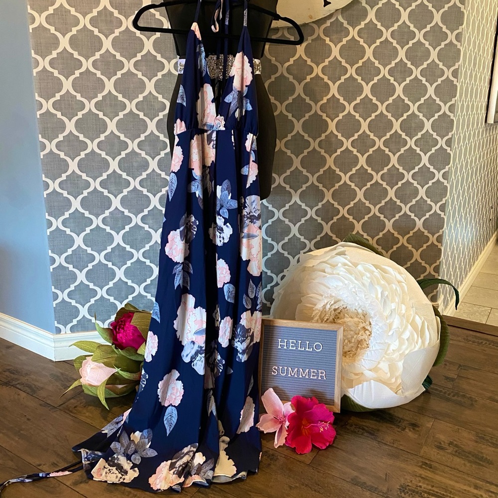 New~Floral halter maxi dress- high side slit